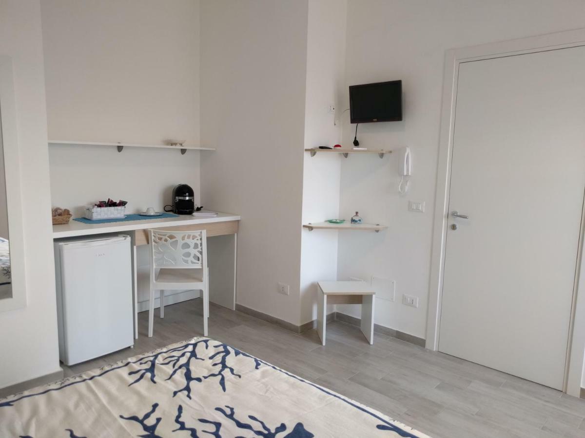Camere Mare Manu Porto Cesareo Eksteriør billede